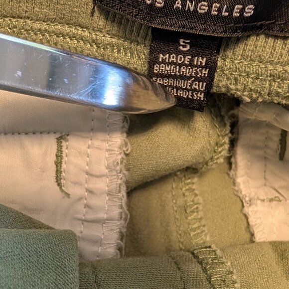 7 For All Mankind Boys Size 5 Khaki Cargo Pants Utility Pockets Drawstring Waist - Picture 5 of 5